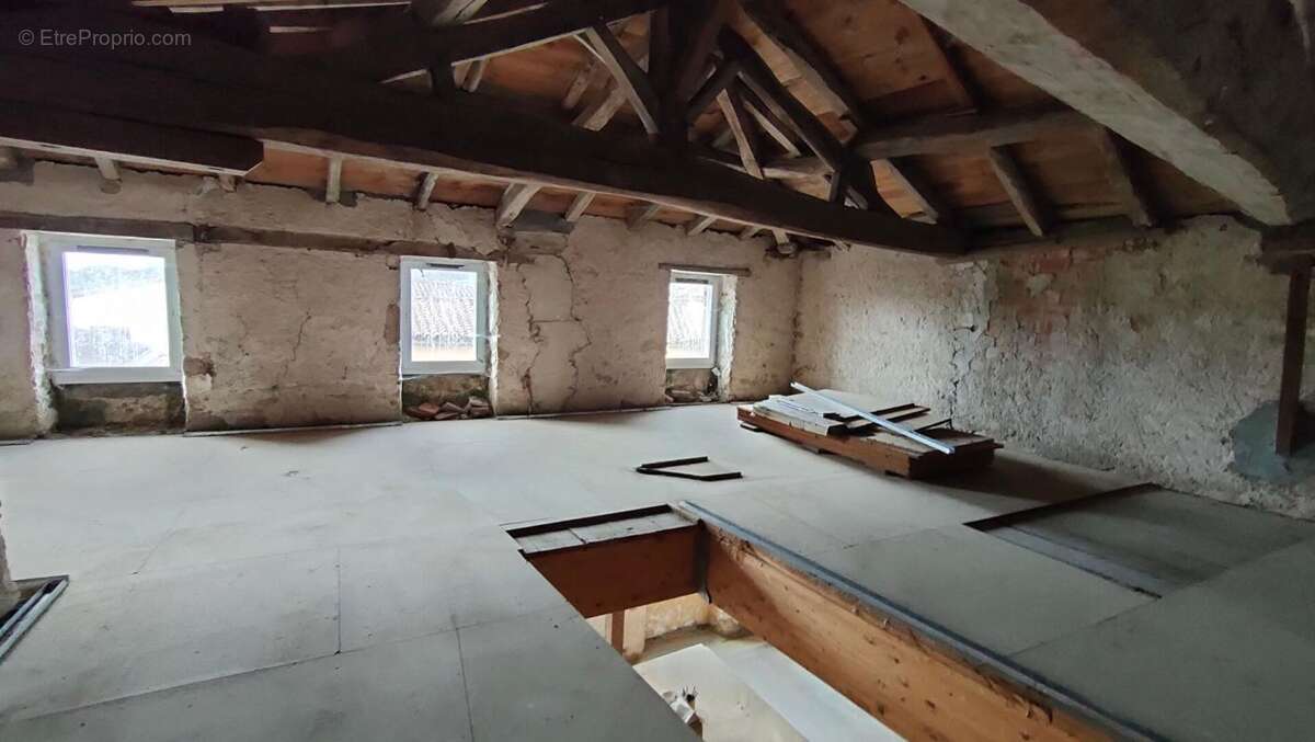Maison à CHAMBRETAUD