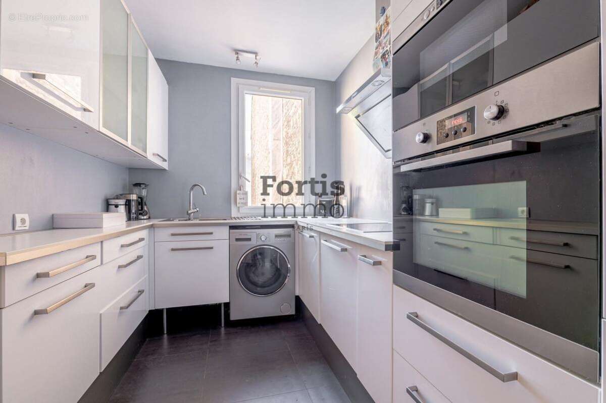 Appartement à LEVALLOIS-PERRET