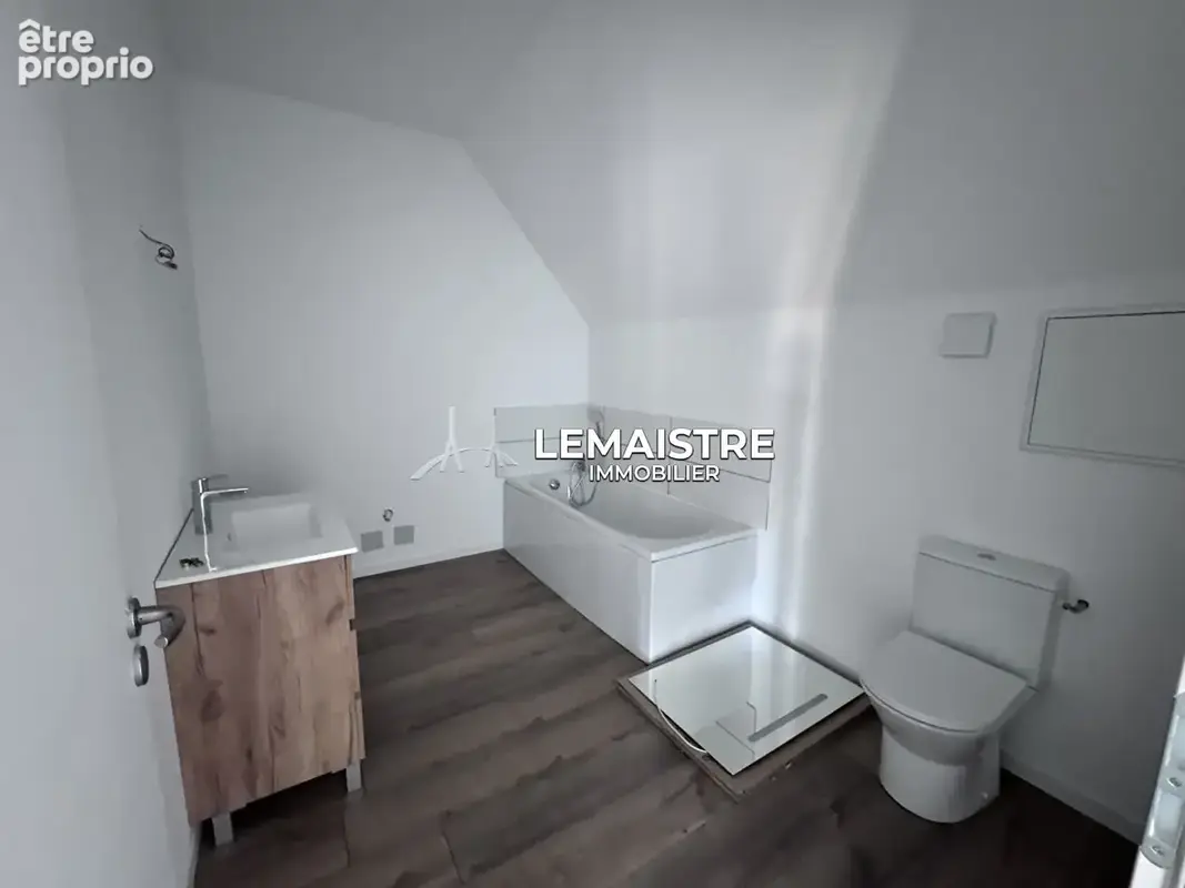 Axe LE HAVRE/YVETOT - Maison 208 m² - 5 chambres - Briques et silex - Double garage - DPE C - photo 15