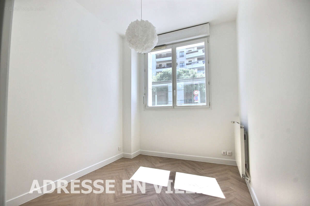 Appartement à LEVALLOIS-PERRET