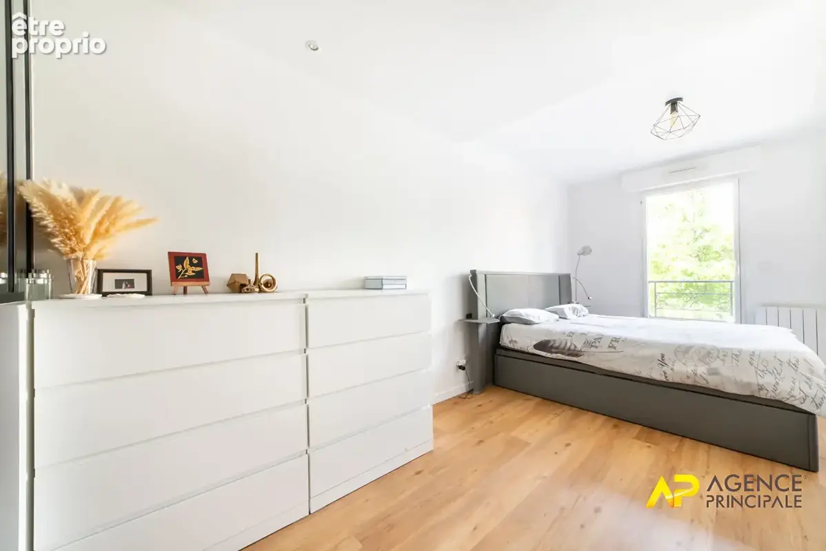 Grand Appartement La Garenne Colombes 4 pièces - photo 3