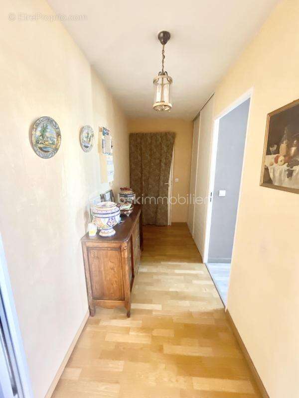 Appartement à BEAUCHAMP