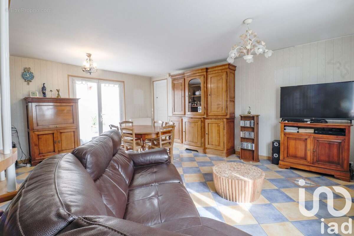 Photo 3 - Maison à VILLEJUST
