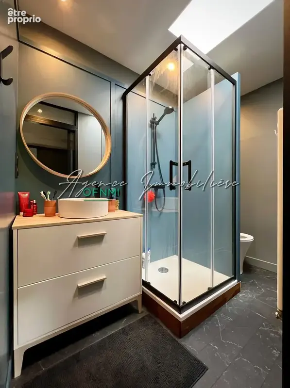 Valfleury, authentique maison de famille, charme et contemporain, une réalisation décorateur. - photo 16