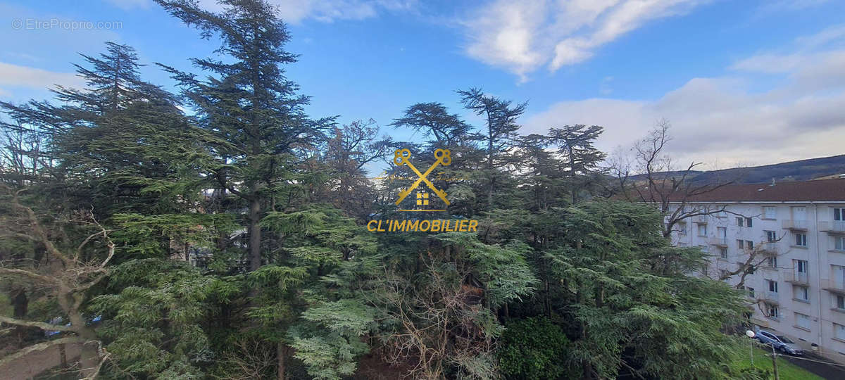 Appartement à SAINT-ETIENNE