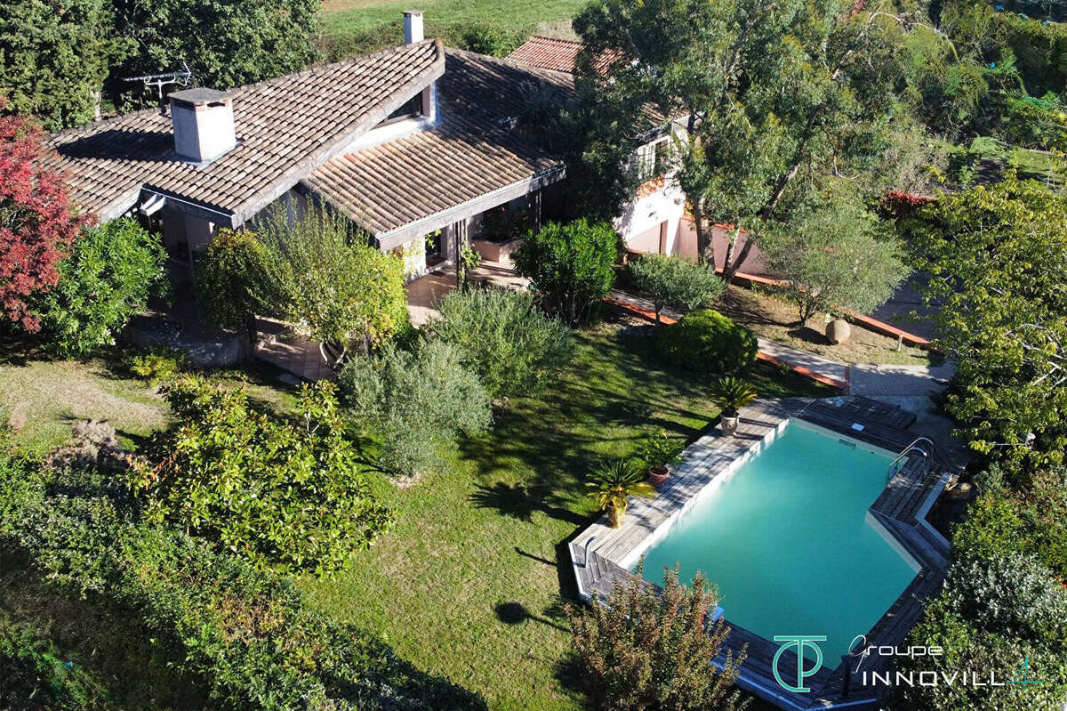 Maison à LAPEYROUSE-FOSSAT