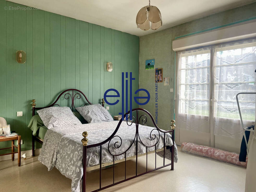 Maison à CHATEAU-L'EVEQUE