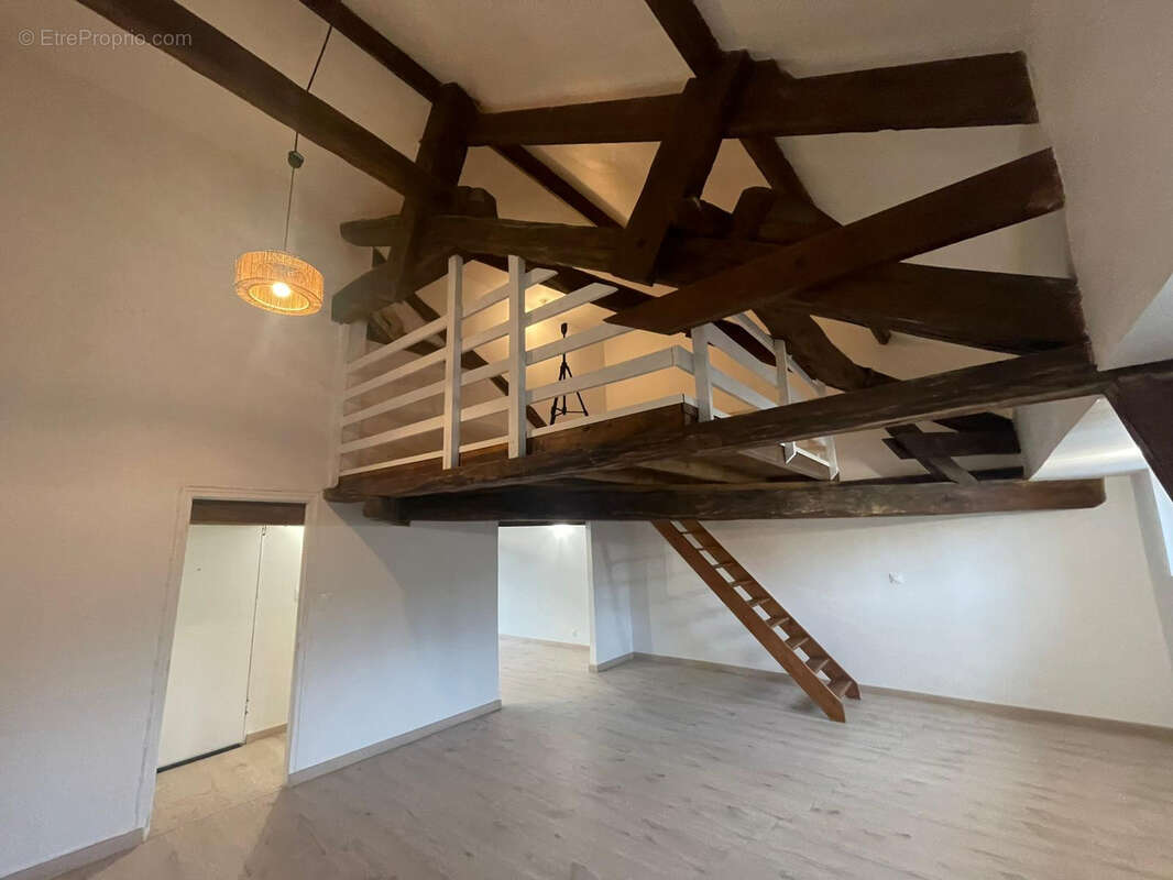 Appartement à VOULX