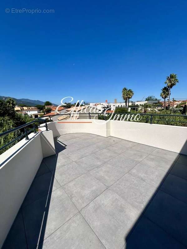 T4 avec vue sur le Canigou et les Albères avec terrasse  et parking couvert! - photo 7