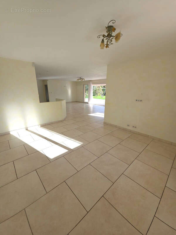 Maison à SAINT-JORY