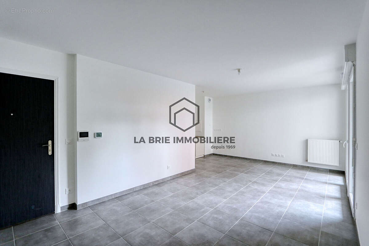 Appartement à EMERAINVILLE