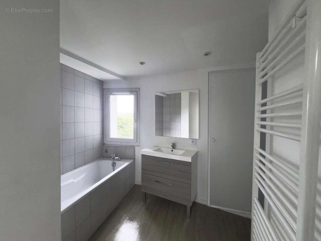 Appartement à CARBON-BLANC