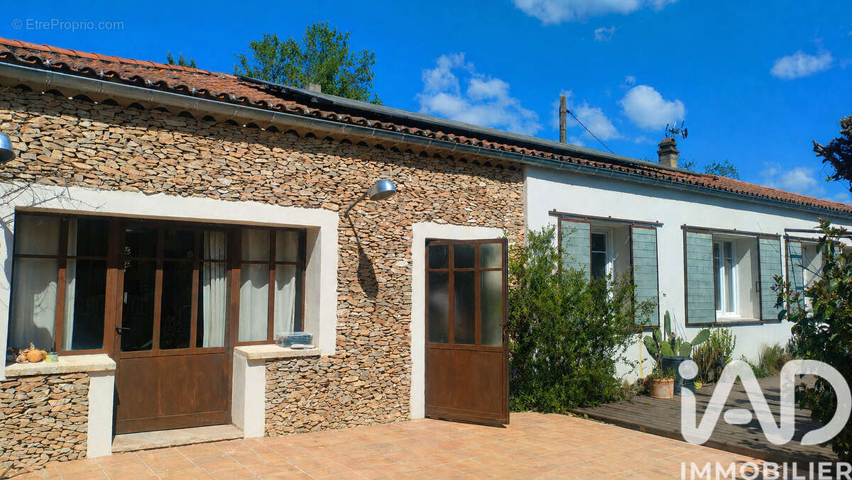 Photo 4 - Maison à ARAMON