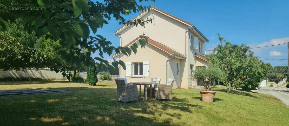 Maison à BOURGOIN-JALLIEU