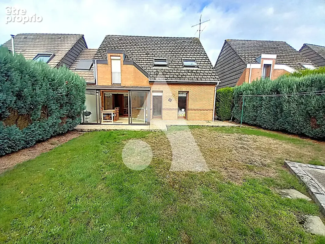 Maison semi-individuelle avec véranda, jardin clos et 3 chambres - photo 16