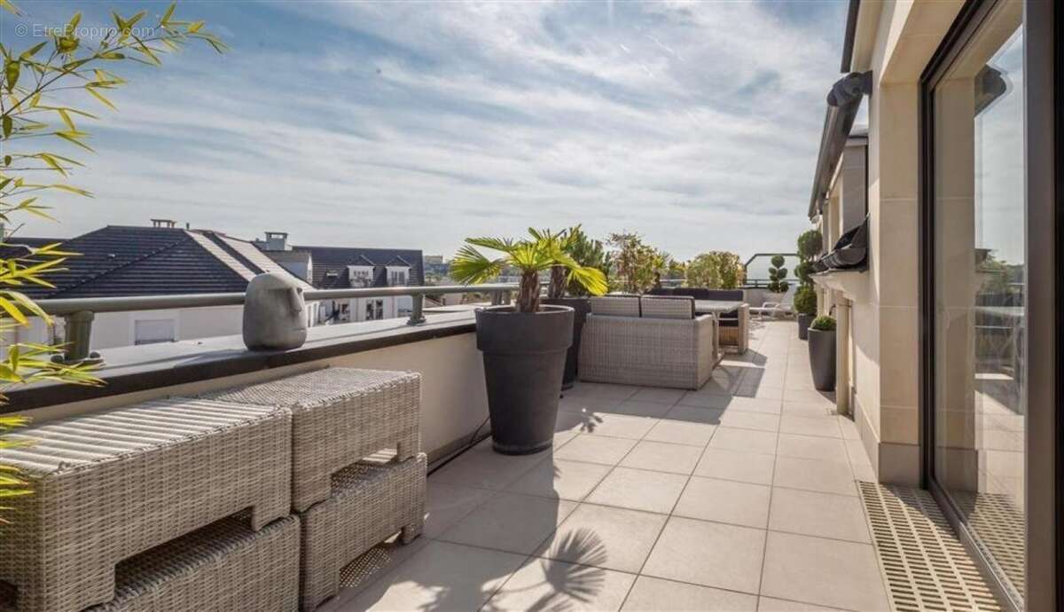 Appartement à SAINT-THIBAULT-DES-VIGNES