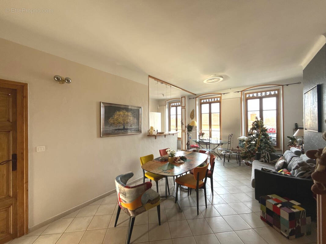 Appartement à ANSE