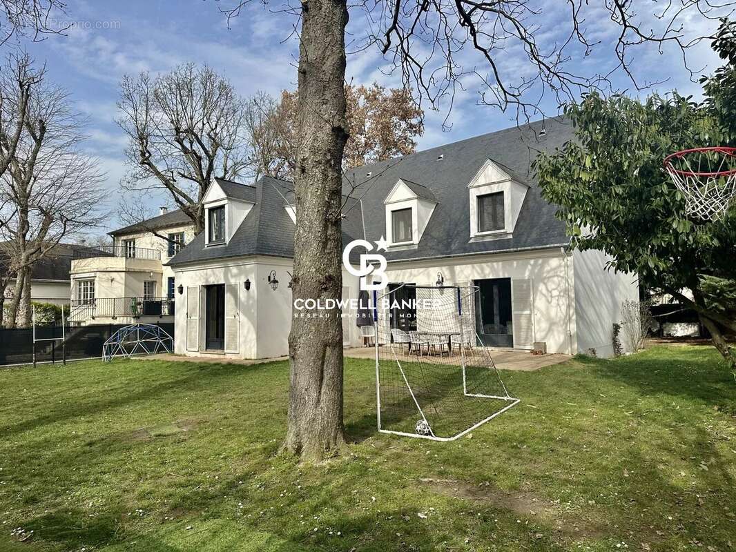 Maison à LE VESINET