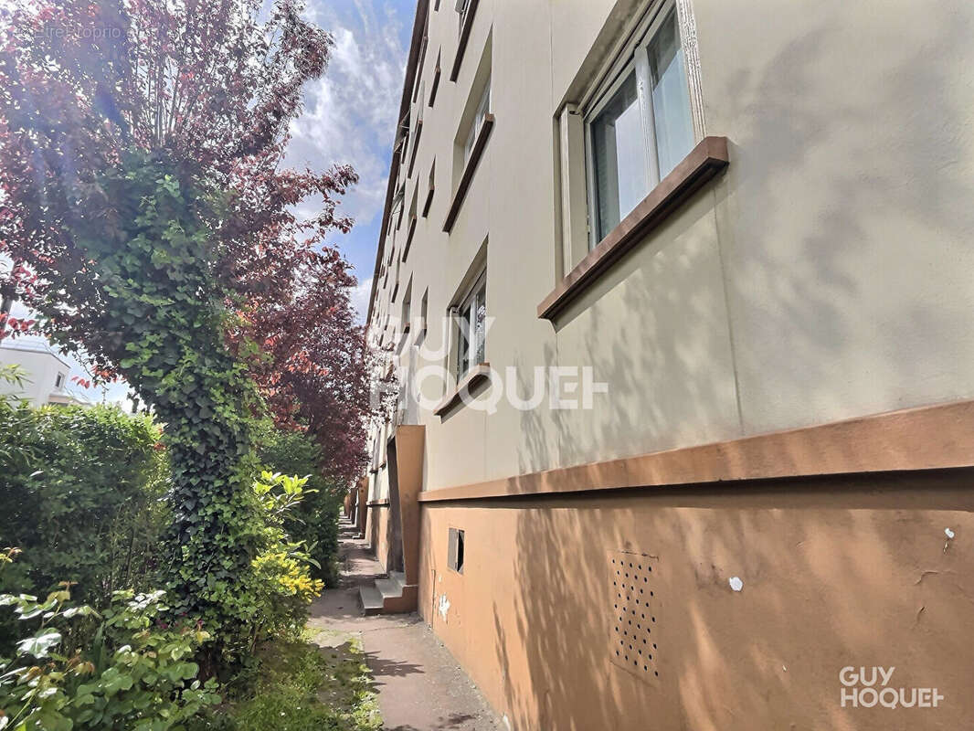 Appartement à AUBERVILLIERS