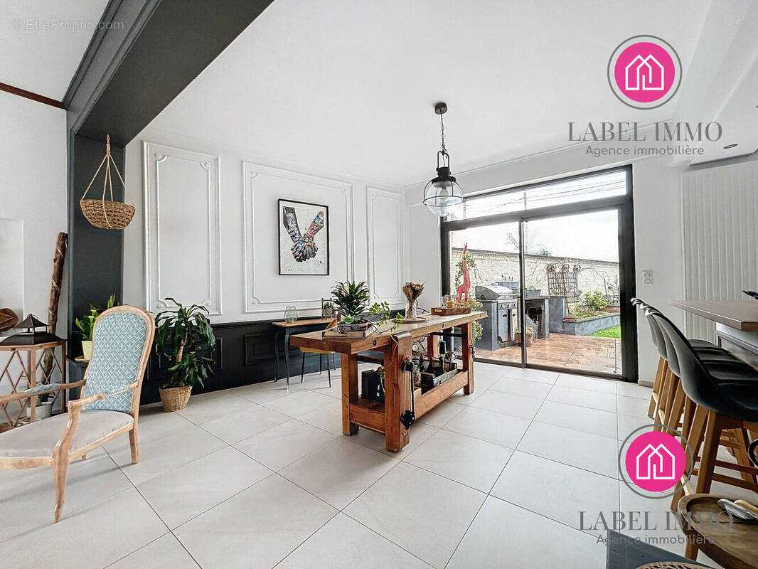 Maison à VIEUX-CONDE