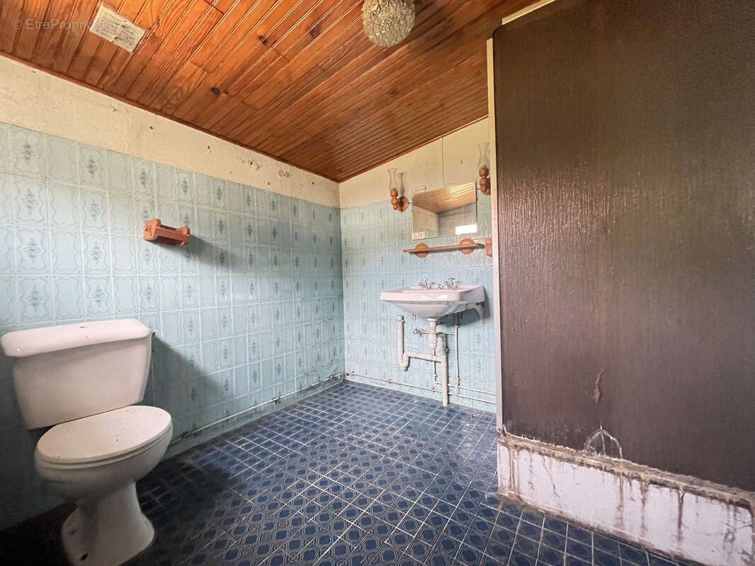 Exclusivité - Maison de ville 65m2 sur un terrain de 405 m2 avec un fort potentiel - photo 3