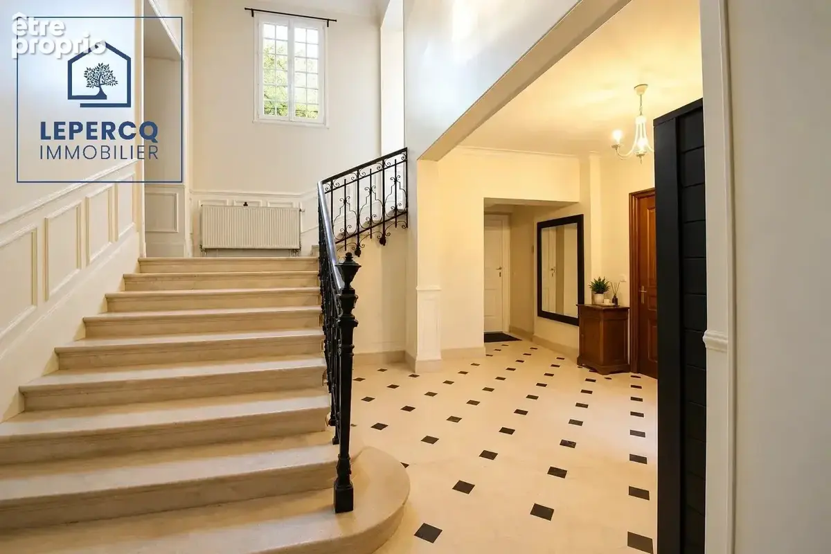 Magnifique maison en pierre, 8 pièces, 235 m² - photo 7