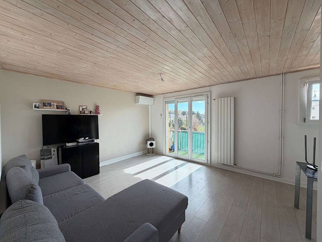 Appartement à BOURG-LES-VALENCE