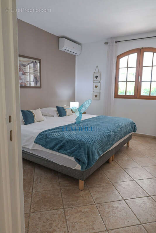 Maison à BAIE-MAHAULT