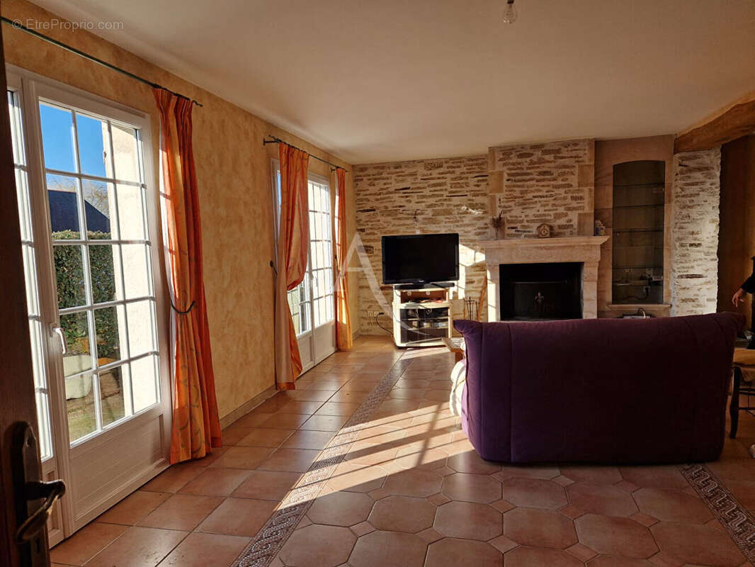 Maison à SAINT-BARTHELEMY-D'ANJOU