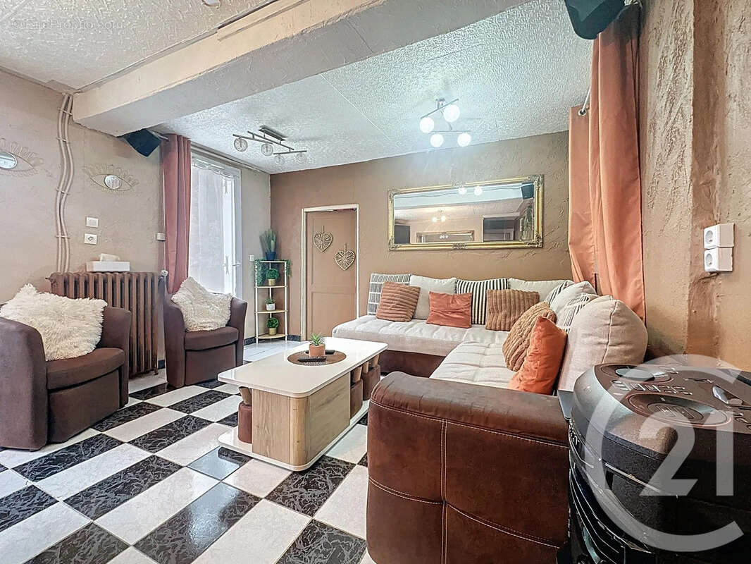 Maison à DONNEMARIE-DONTILLY