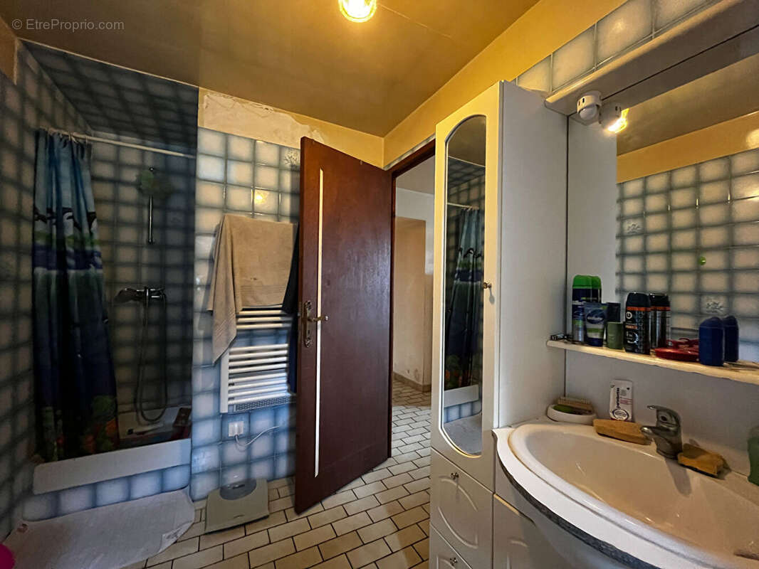 Maison à SAINT-JEAN-DE-SAUVES