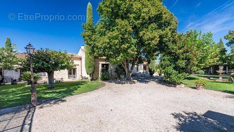 Maison à EYGALIERES