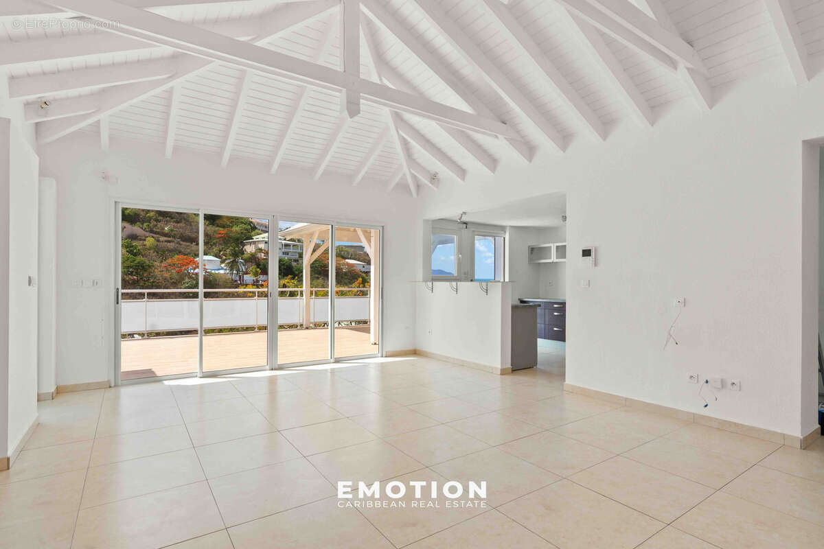 EXCLUSIVITE - Villa T4 vue mer + Studio aux Jardins de la Baie Orientale - photo 11