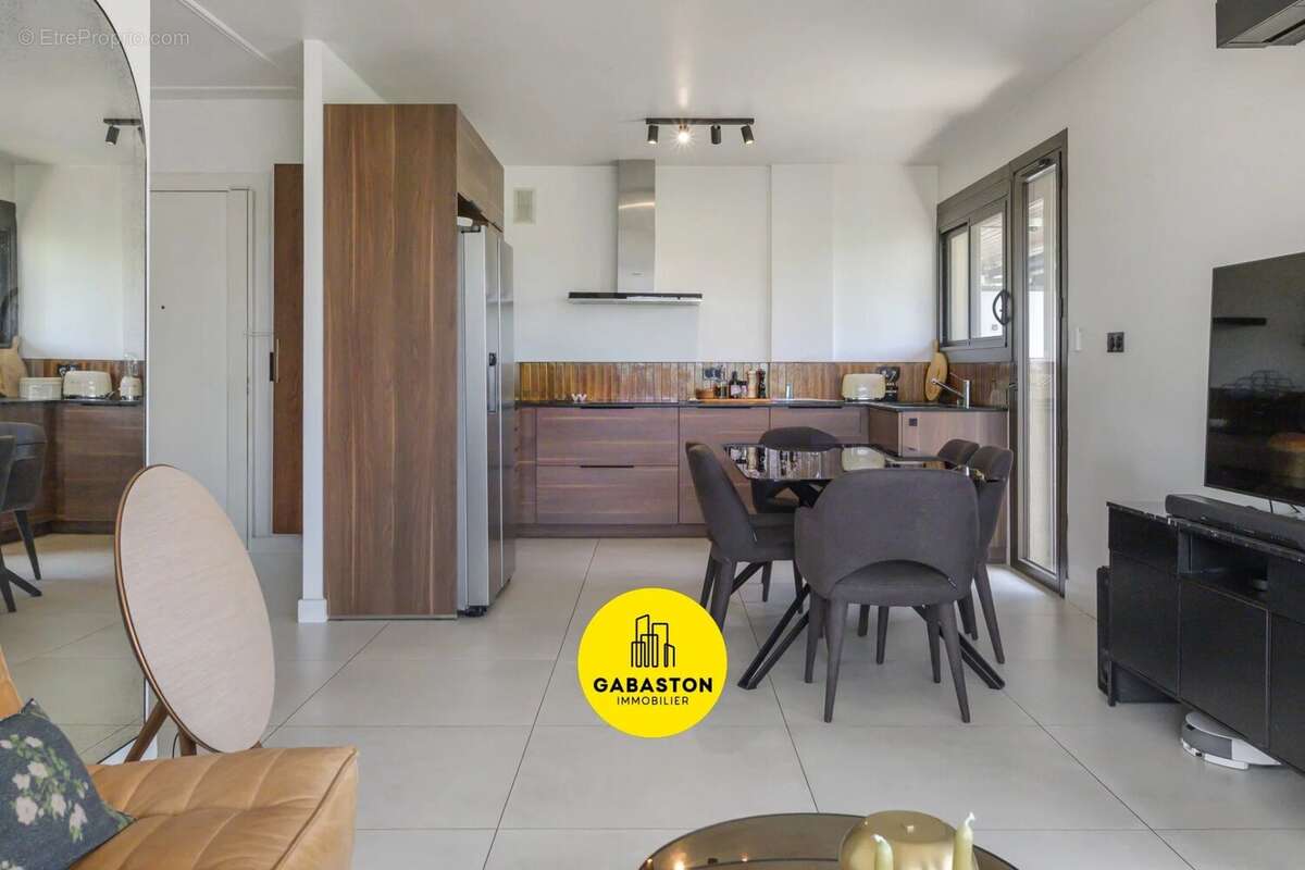 Appartement à MARSEILLE-8E