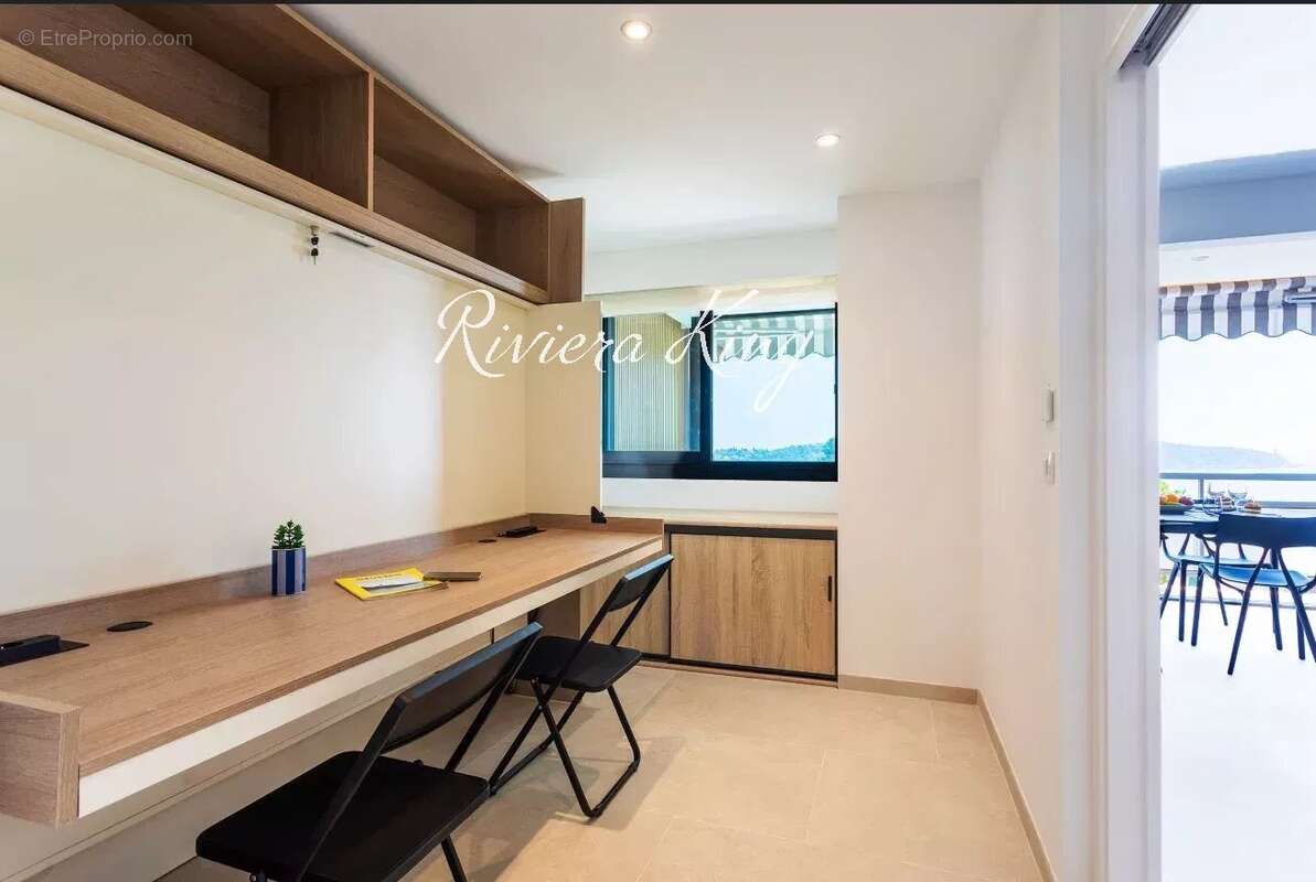 Villefranche-sur-Mer – Magnifique appartement 3P avec vue mer, piscine, parking et cave - photo 9