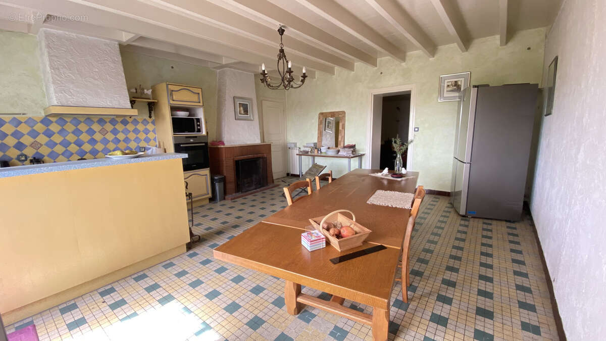 Maison à SAINT-FORT-SUR-GIRONDE