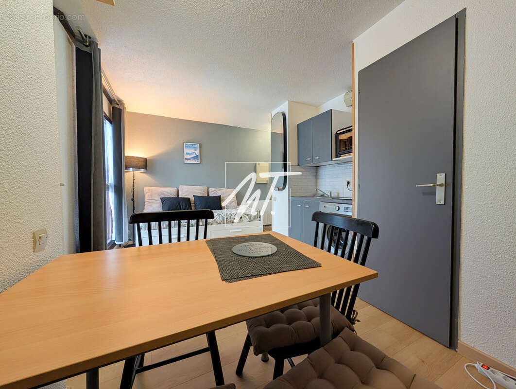 Appartement à MORILLON