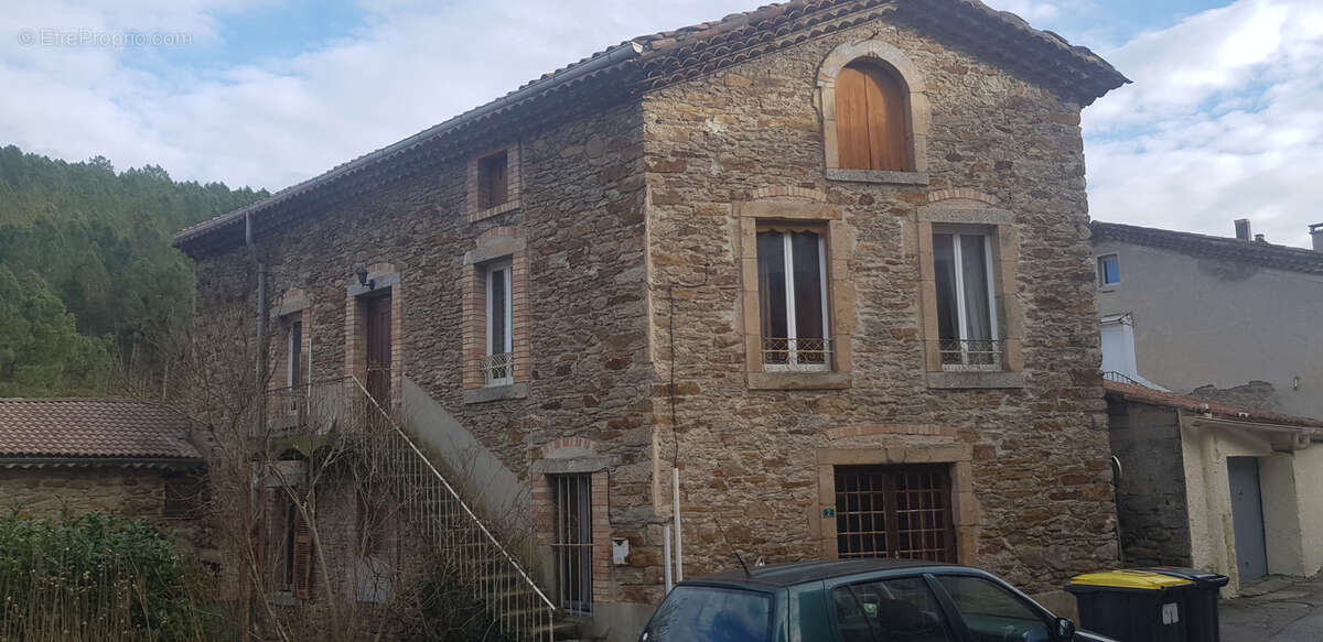 Maison à LA VERNAREDE