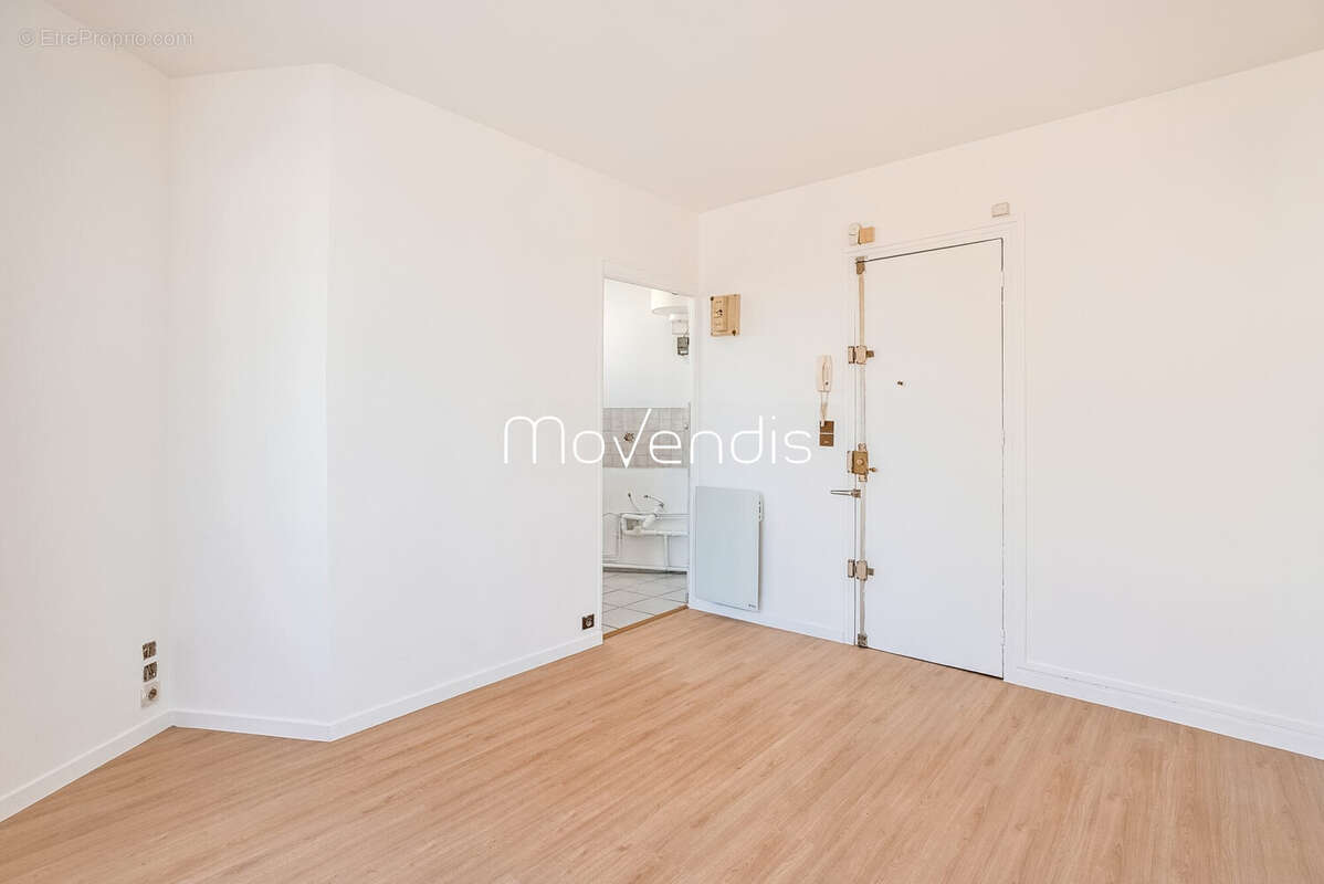 Appartement 15 m² à Paris-15e  - photo 4