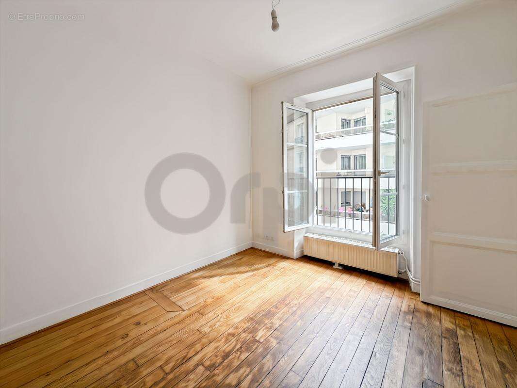 Appartement à PARIS-10E