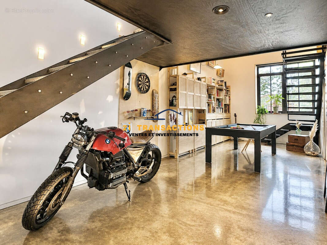Appartement 126 m² à Saint-Etienne  - photo 9