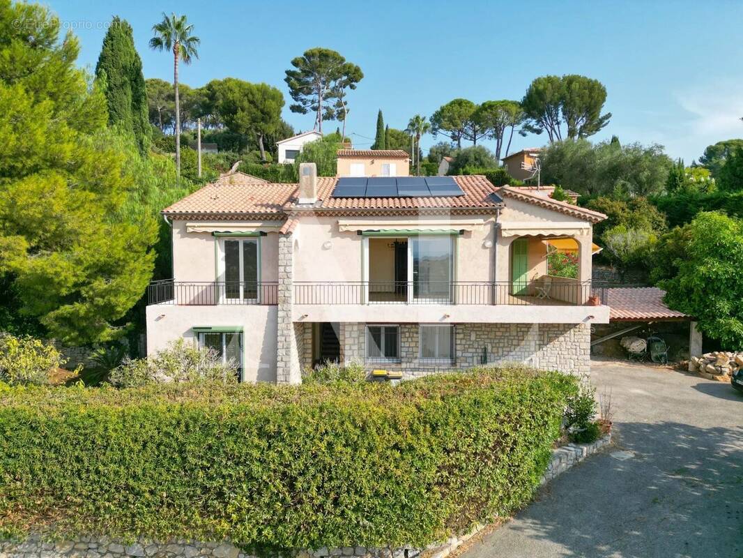 Maison à VALLAURIS