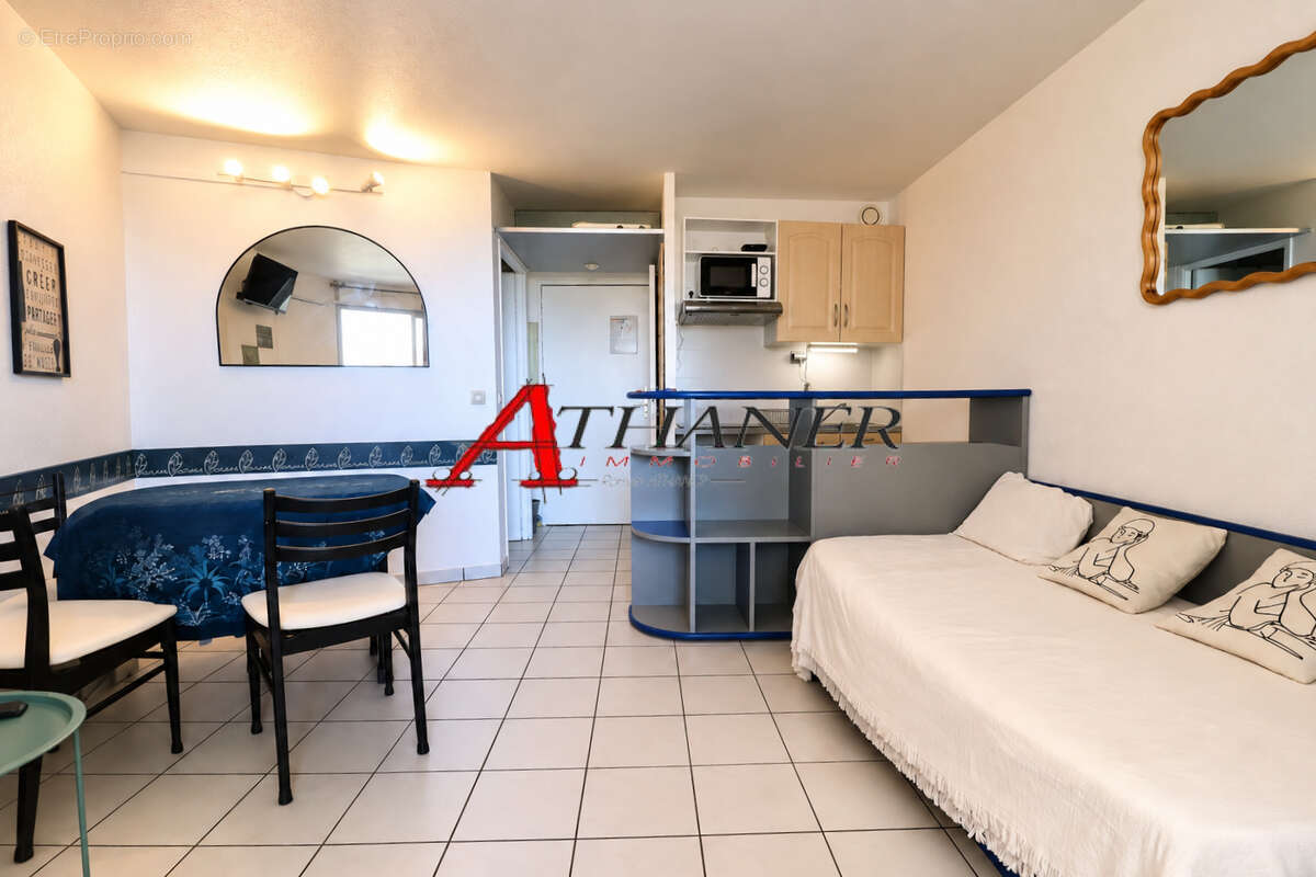 T2 bis -29m2 - terrasse - piscine et vue mer - photo 3