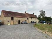 Maison à SAINT-GERMAIN-DE-CLAIREFEUILLE