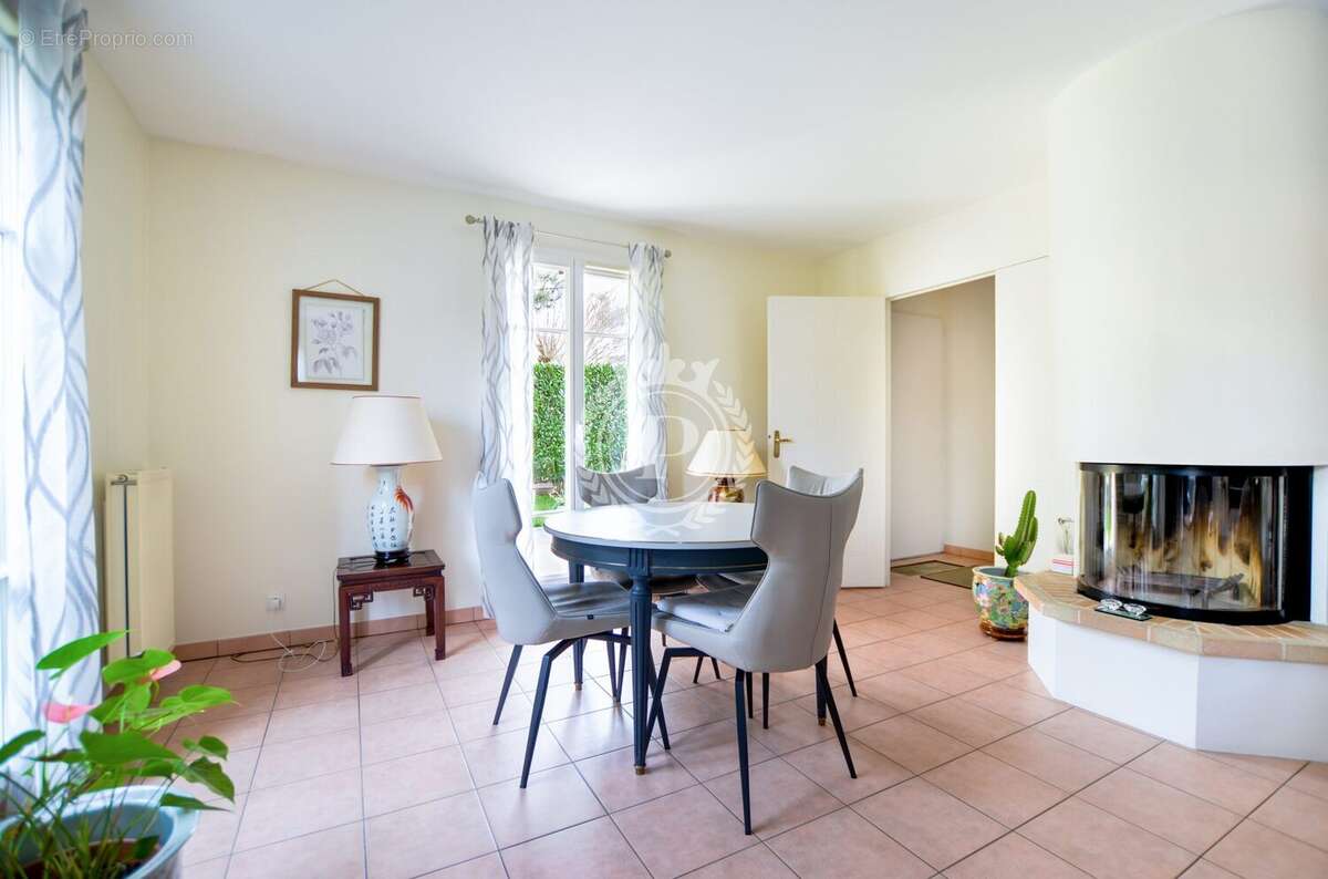 Maison à LE PLESSIS-BOUCHARD