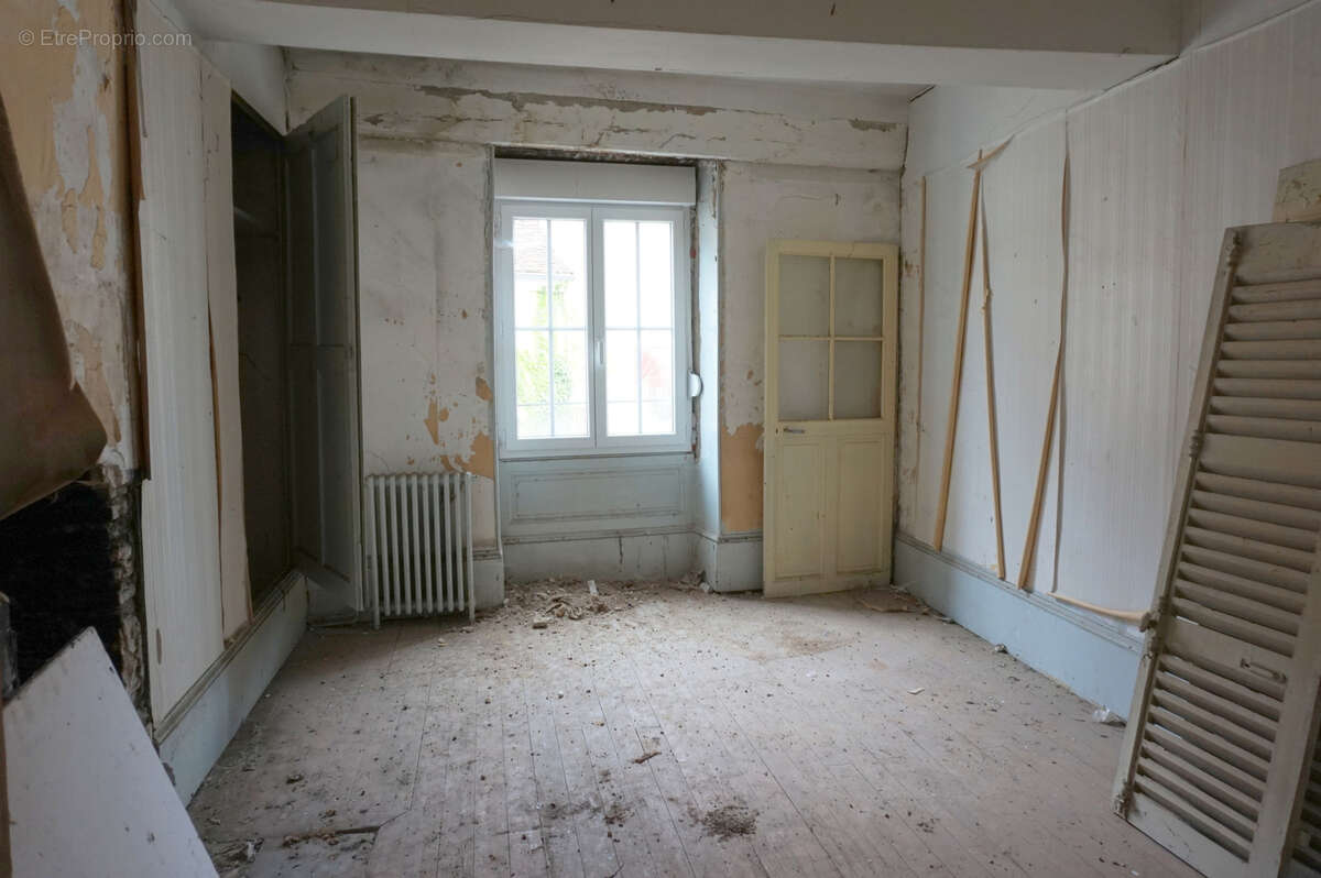 Appartement à LUZY