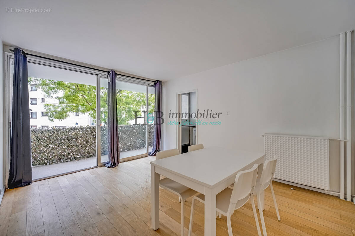 Appartement à PARIS-12E