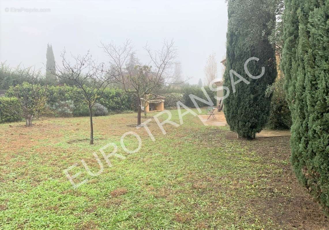 Maison à ESPONDEILHAN