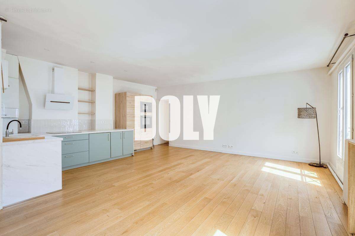 Appartement à PARIS-10E