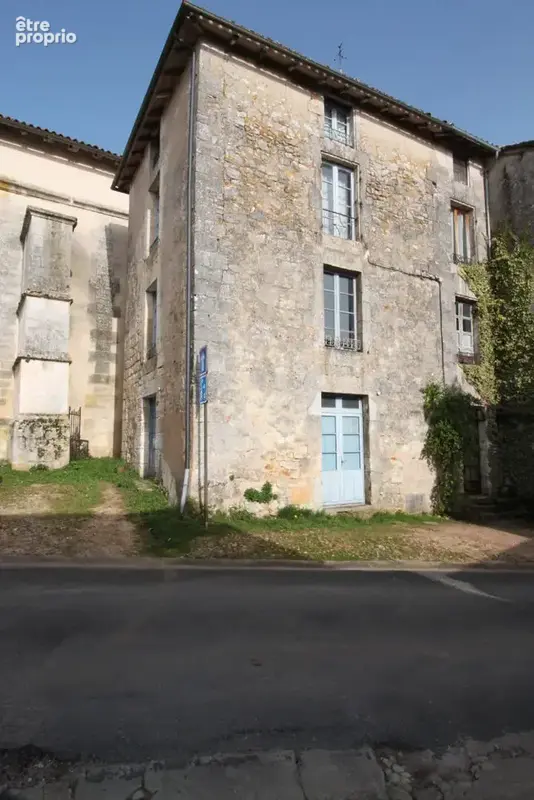 Maison de ville en pierre située à Villars 3 pièces 98 m2 - photo 2